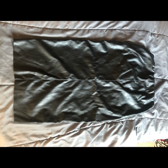 PU leather midi skirt - Picture 5 of 6